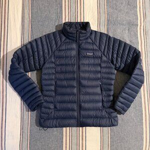 Patagonia Down Sweater Jacket New Navy Women's Size M (LIKE NEW!)